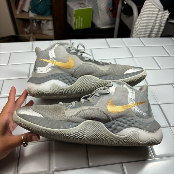 Nike Renew Elevate 'Metallic Silver Gold size 12 - Picture 6 of 12